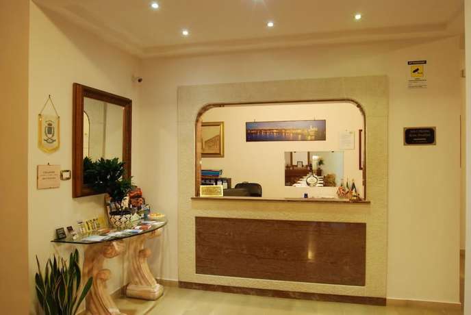 Imagen de los interiores del Hotel Riviera, Trani. Foto 19