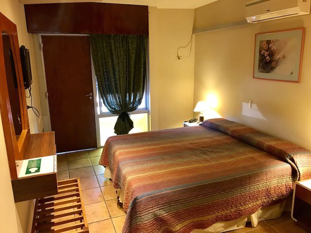 Imagen de la habitación del Hotel Riviera, VILLA CARLOS PAZ. Foto 15