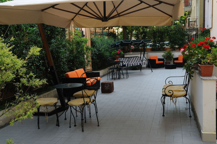 Imagen del bar/restaurante del Hotel Riviera Varazze. Foto 3