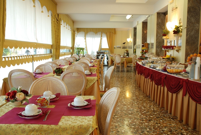 Imagen del bar/restaurante del Hotel Riviera, Venecia. Foto 2