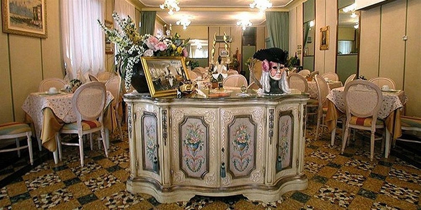Imagen del bar/restaurante del Hotel Riviera, Venecia. Foto 4