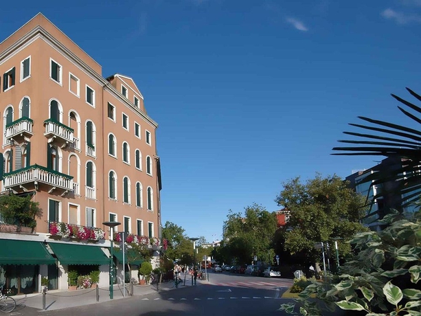 Imagen de los exteriores del Hotel Riviera, Venecia. Foto 8