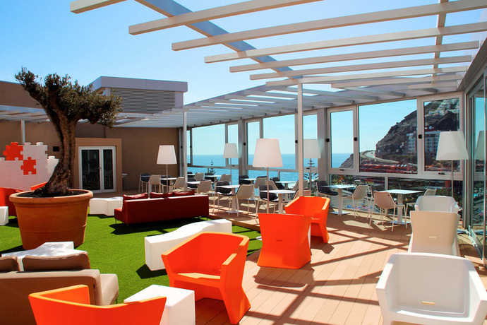 Imagen del bar/restaurante del Hotel Riviera Vista. Foto 9