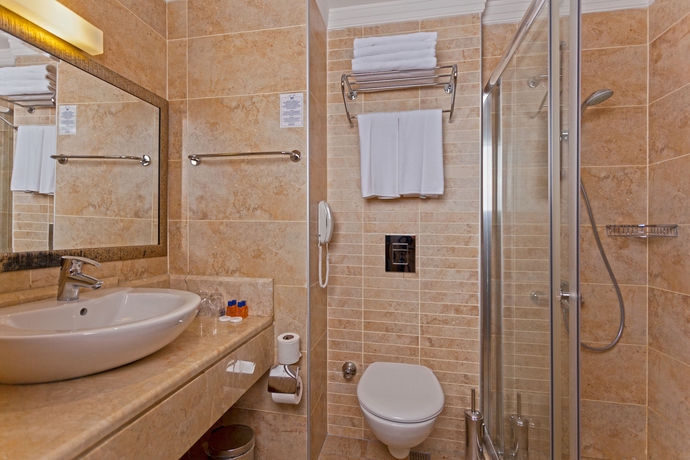 Imagen de la habitación del Hotel Riviera and Spa. Foto 3