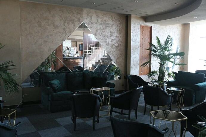 Imagen general del Hotel Riviera by Queens. Foto 10