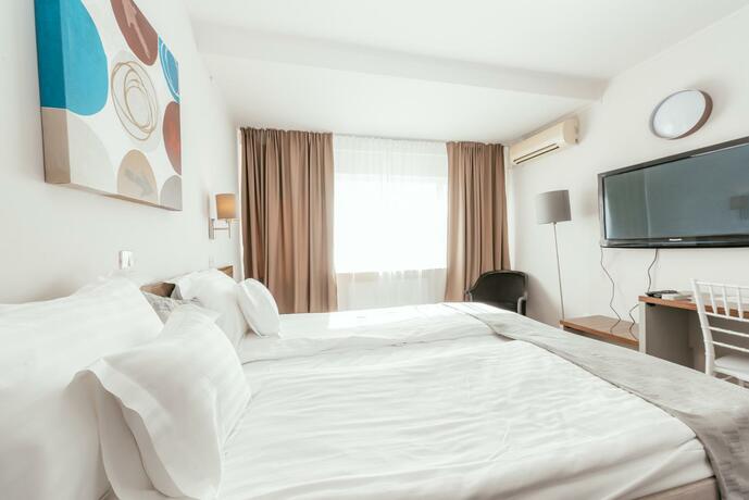 Imagen general del Hotel Riviera by Queens and Resort. Foto 6