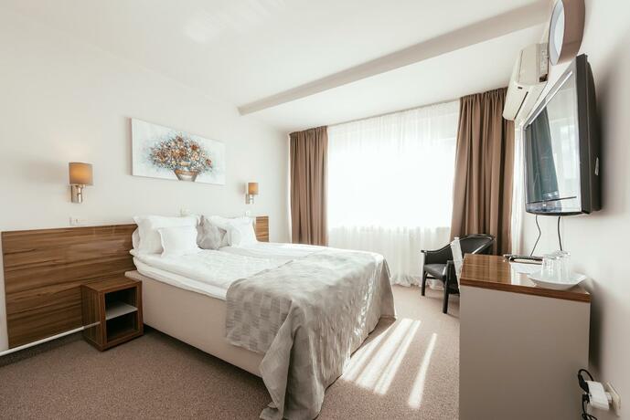 Imagen general del Hotel Riviera by Queens and Resort. Foto 18