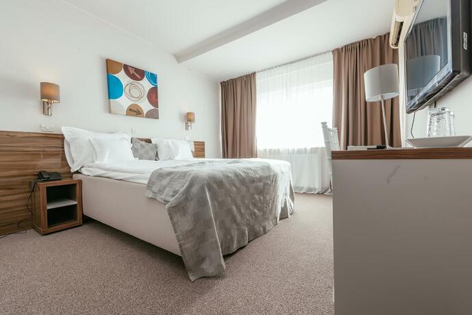 Imagen general del Hotel Riviera by Queens and Resort. Foto 19