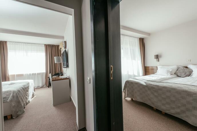 Imagen general del Hotel Riviera by Queens and Resort. Foto 21