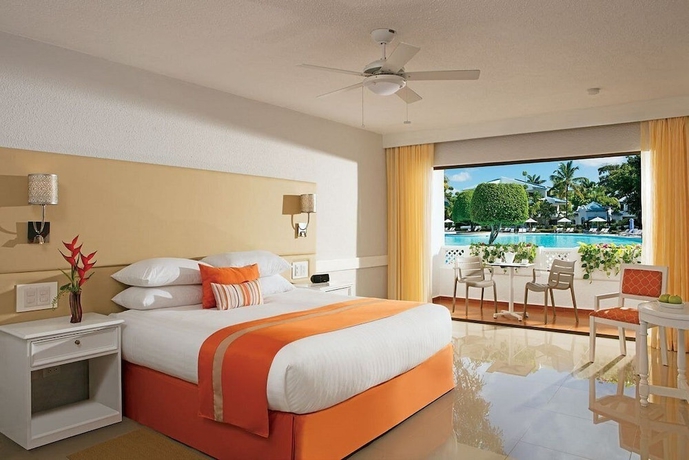 Imagen de la habitación del Hotel Riviera del Mar. Foto 4