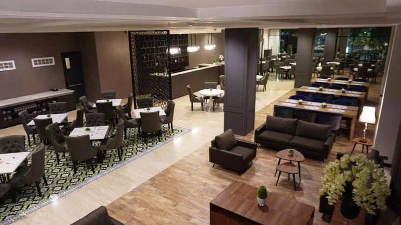 Imagen del bar/restaurante del Hotel Rivoli Jakarta. Foto 6