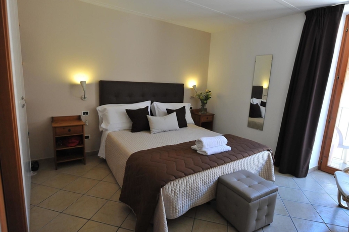 Imagen de la habitación del Hotel Rivoli, Sorrento. Foto 7