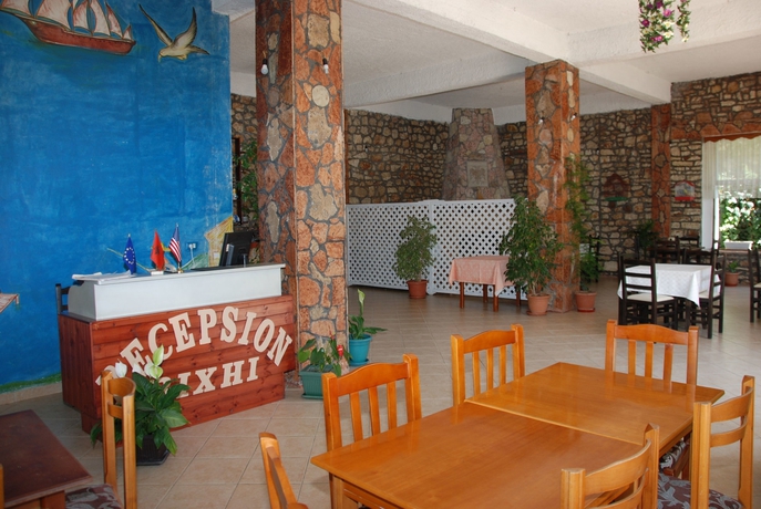 Imagen de los interiores del Hotel Rixhi. Foto 18