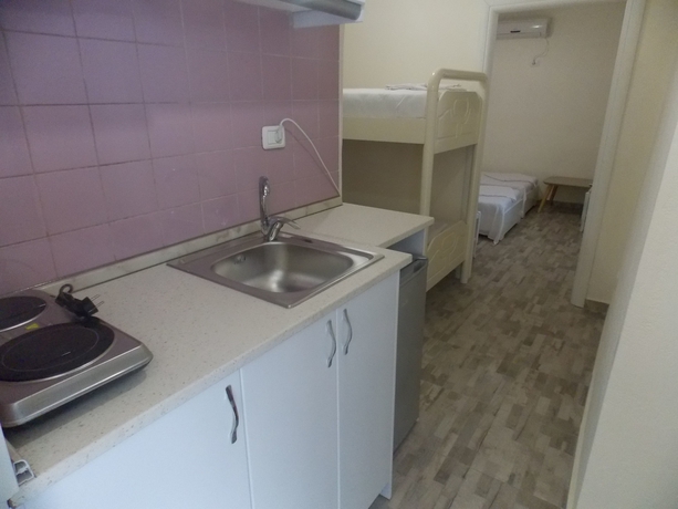 Imagen de la habitación del Hotel Rixhi. Foto 15