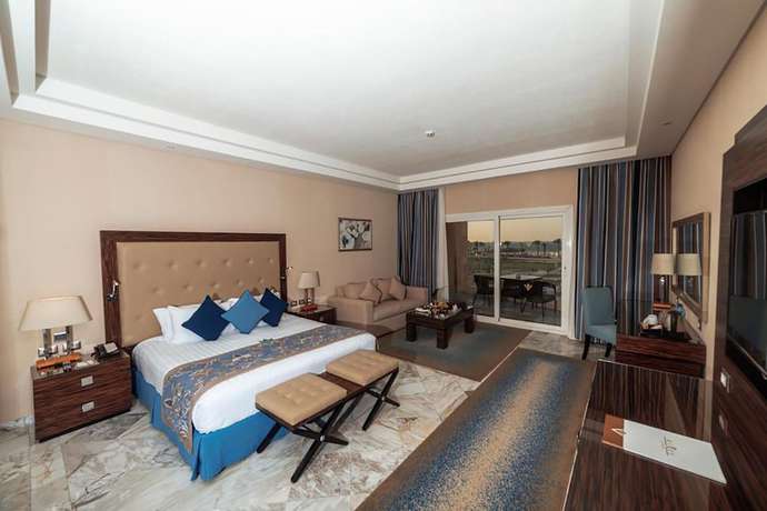 Imagen de la habitación del Hotel Rixos Alamein. Foto 6