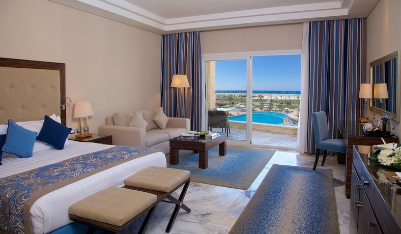 Imagen de la habitación del Hotel Rixos Alamein. Foto 8