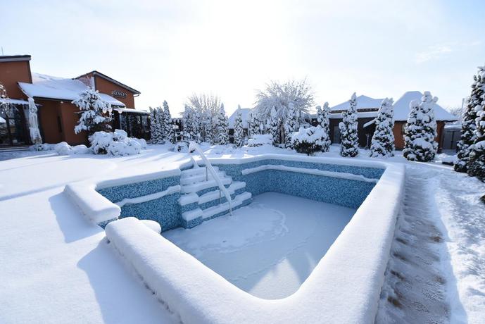 Imagen de la piscina del Hotel Rixo`s GuestHouse. Foto 19