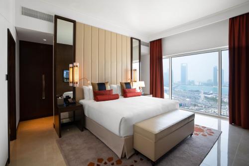 Imagen de la habitación del Hotel Rixos Marina Abu Dhabi. Foto 18