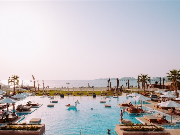 Imagen de la piscina del Hotel Rixos Premium Dubai Jbr. Foto 11