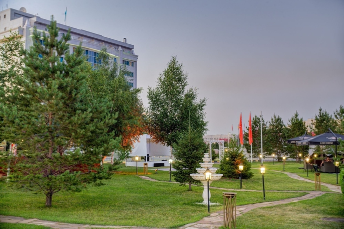 Imagen de los exteriores del Hotel Rixos President Astana. Foto 11