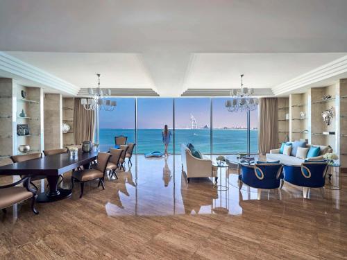 Imagen de la habitación del Hotel Rixos The Palm and Suites. Foto 12