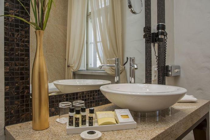 Imagen de la habitación del Hotel Rixwell Collection Savoy Boutique. Foto 5