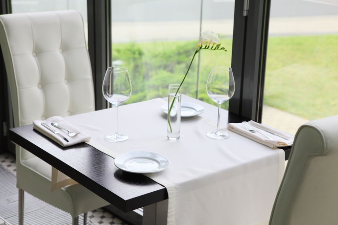 Imagen del bar/restaurante del Hotel Rixwell Elefant. Foto 2