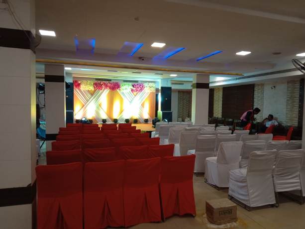 Imagen de los interiores del Hotel Riya Palace, Agra. Foto 18