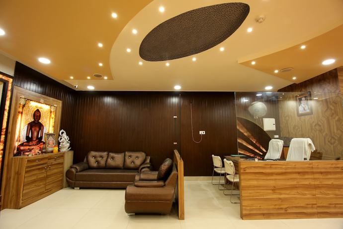 Imagen de los interiores del Hotel Riya Palace, Agra. Foto 19