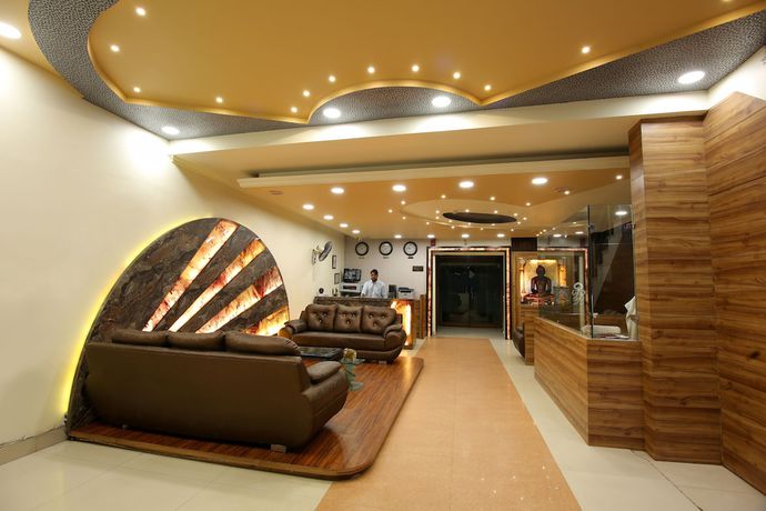 Imagen de los interiores del Hotel Riya Palace, Agra. Foto 20