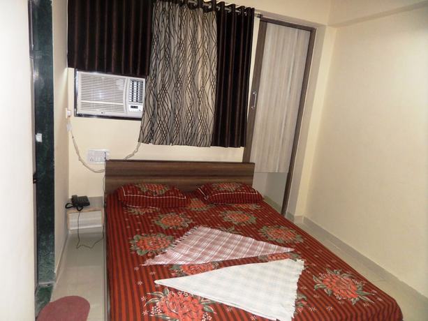 Imagen de la habitación del Hotel Riya Raj. Foto 3