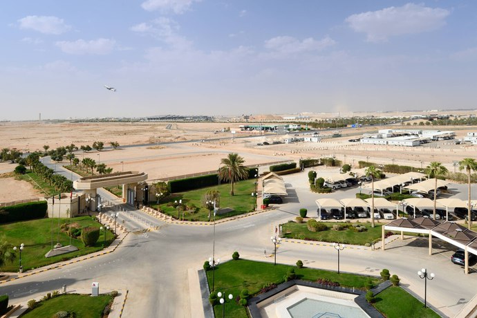 Imagen de los exteriores del Hotel Riyadh Airport Marriott. Foto 14