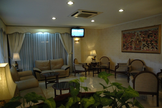 Imagen de los interiores del Hotel Riyadi Palace. Foto 9