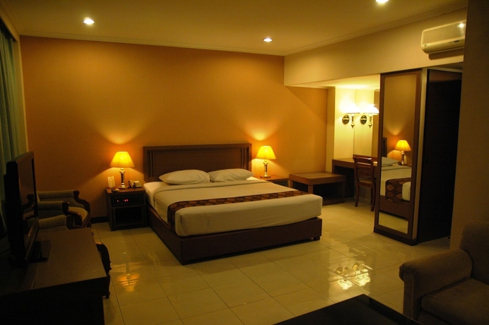 Imagen de la habitación del Hotel Riyadi Palace. Foto 6