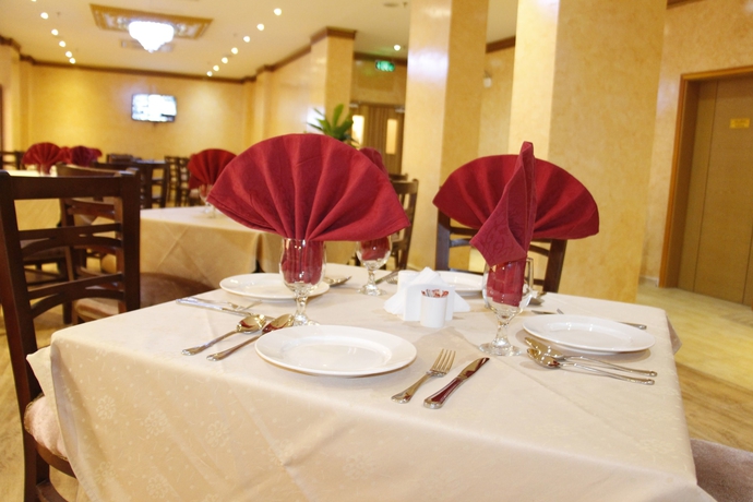 Imagen del bar/restaurante del Hotel Riyam Muscat. Foto 5