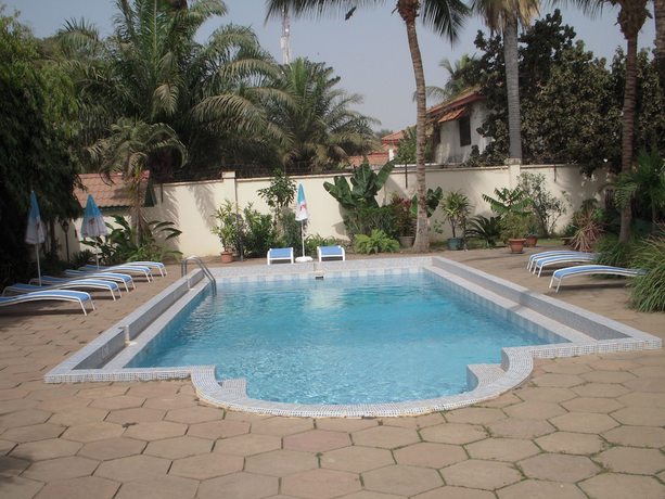 Imagen de la piscina del Hotel Riyan Apartments. Foto 13