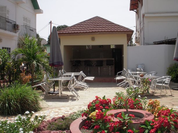 Imagen de los exteriores del Hotel Riyan Apartments. Foto 8