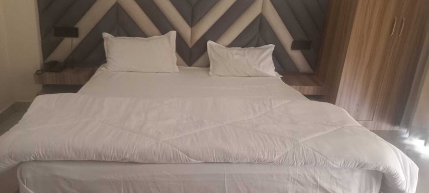 Imagen de la habitación del Hotel Riyansh. Foto 6