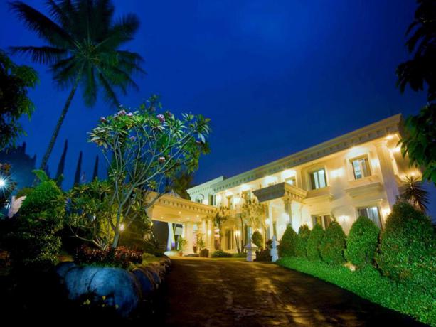 Imagen general del Hotel Rizen Premiere Hotel. Foto 4