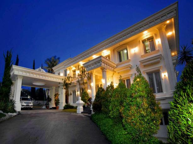 Imagen general del Hotel Rizen Premiere Hotel. Foto 6