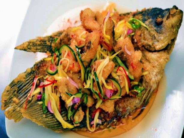 Imagen del bar/restaurante del Hotel Rizen Premiere Hotel. Foto 8