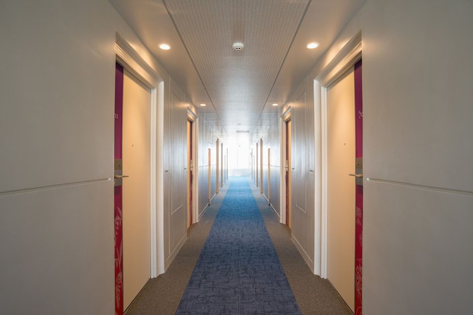 Imagen de los interiores del Hotel Rj Naha. Foto 10