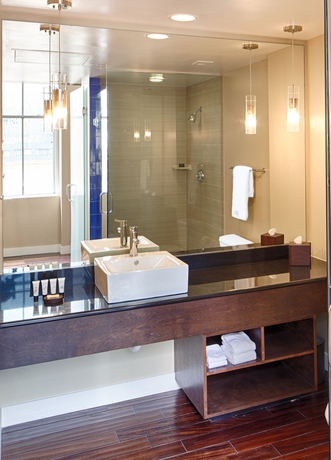 Imagen de la habitación del Hotel Rl Baltimore Inner Harbor. Foto 6
