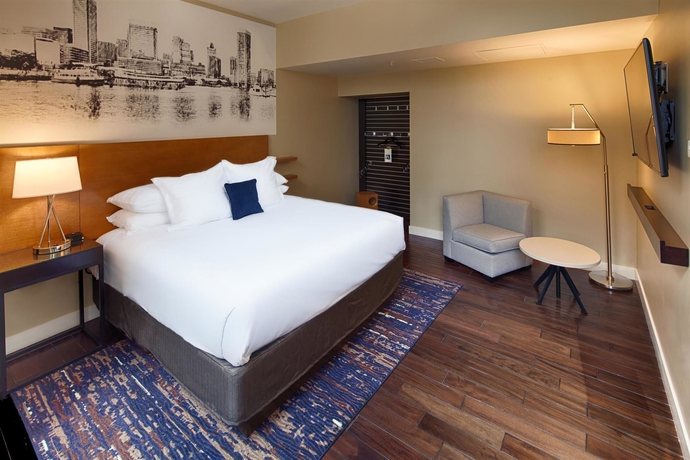 Imagen de la habitación del Hotel Rl Baltimore Inner Harbor. Foto 8