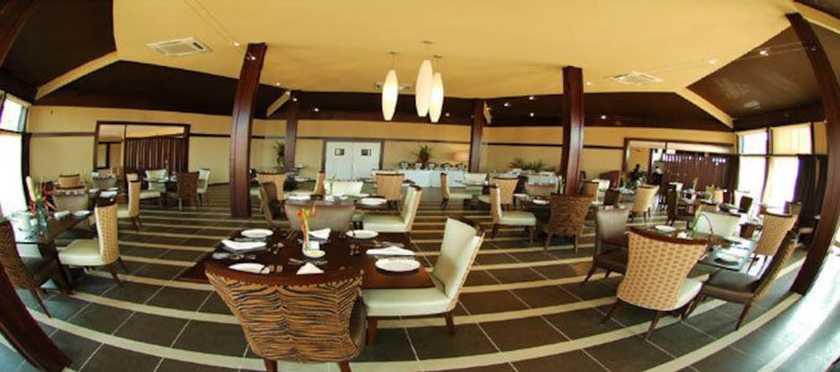 Imagen del bar/restaurante del Hotel Rlj Kendeja Resort And Villas. Foto 4