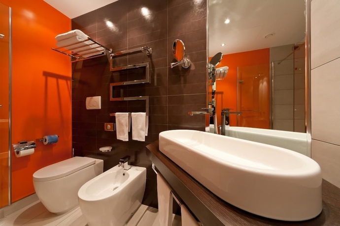 Imagen de la habitación del Hotel Rmh Modena Des Arts. Foto 3