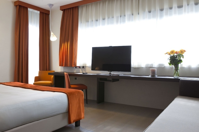 Imagen de la habitación del Hotel Rmh Modena Des Arts. Foto 9