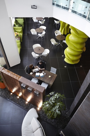 Imagen de los interiores del Hotel Rmh Modena Des Arts. Foto 17