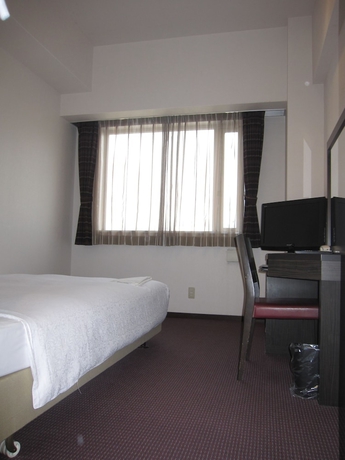 Imagen de la habitación del Hotel R&middot;inn Fukchiyama. Foto 9