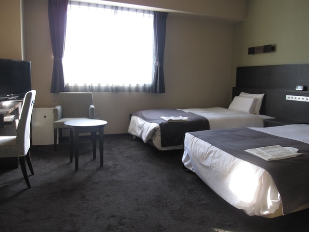 Imagen de la habitación del Hotel R&middot;inn Fukchiyama. Foto 10